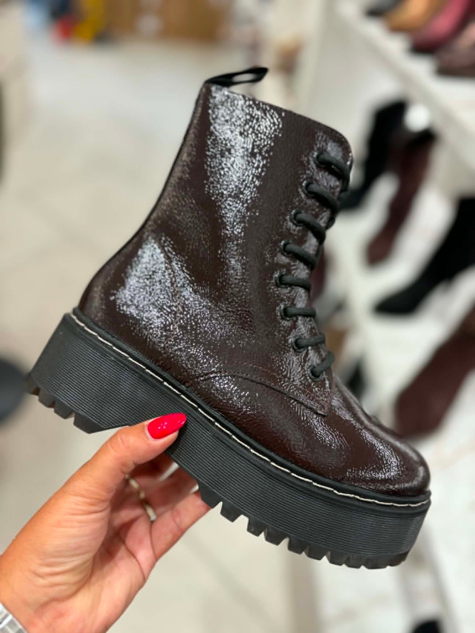 Bottine marron-bordeaux vernis