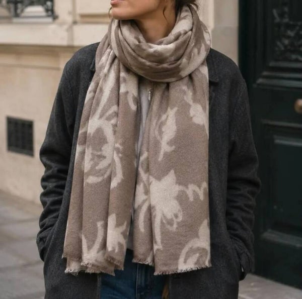 Echarpe motif feuille beige