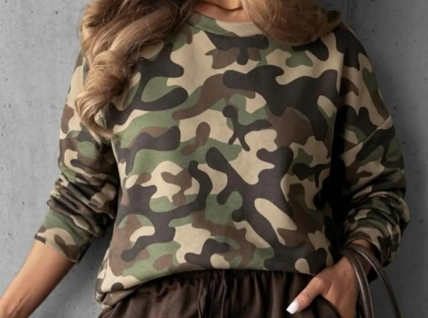 Sweat à imprimé militaire