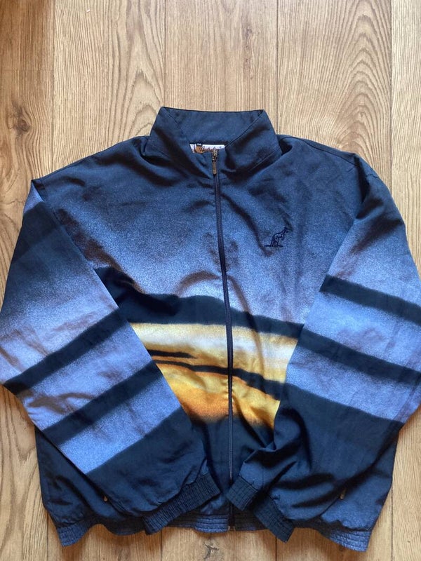 Vintage Australian track jacket size 52.(L)