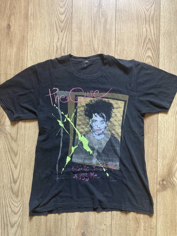 Vintage 1987 The Cure 'Kiss me' tour T-shirt size M.