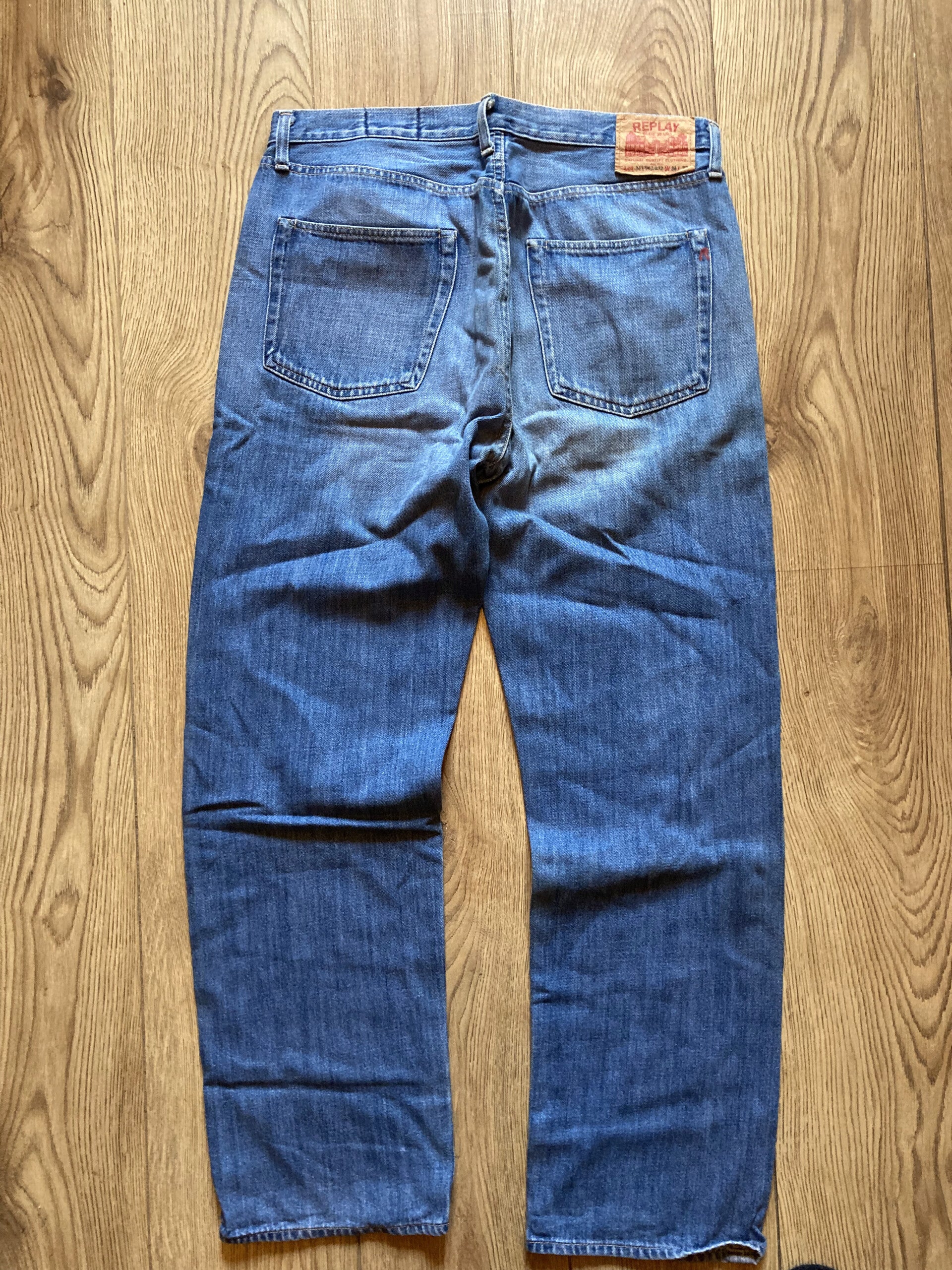 Vintage Replay jeans size 32. (L)