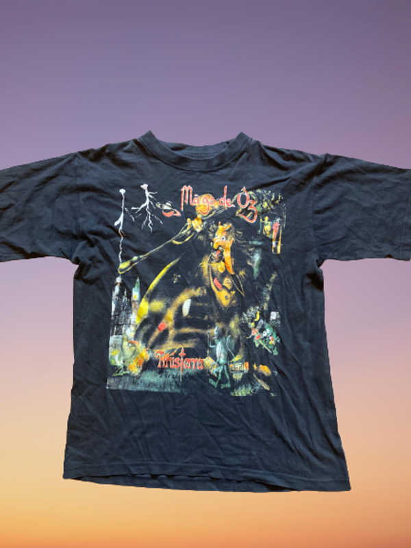 Vintage 90's Mago de Oz 'Finisterra' T-shirt size M.