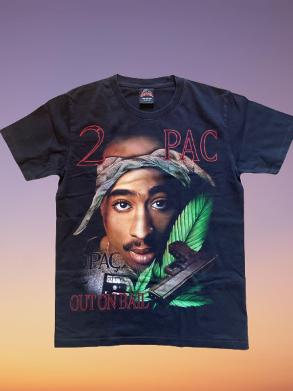 00's 2Pac Memorial T-Shirt size M.