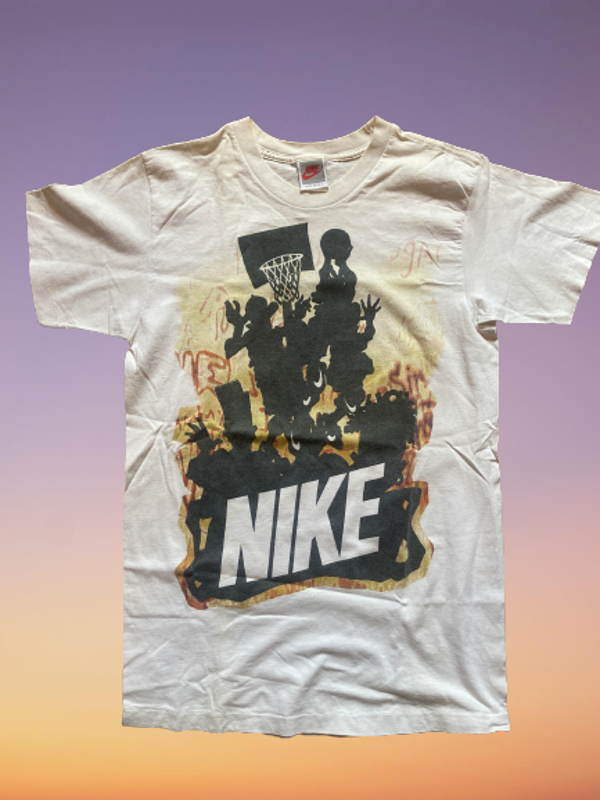 Vintage Nike C. Traze 'Basketball' T-shirt Size M.
