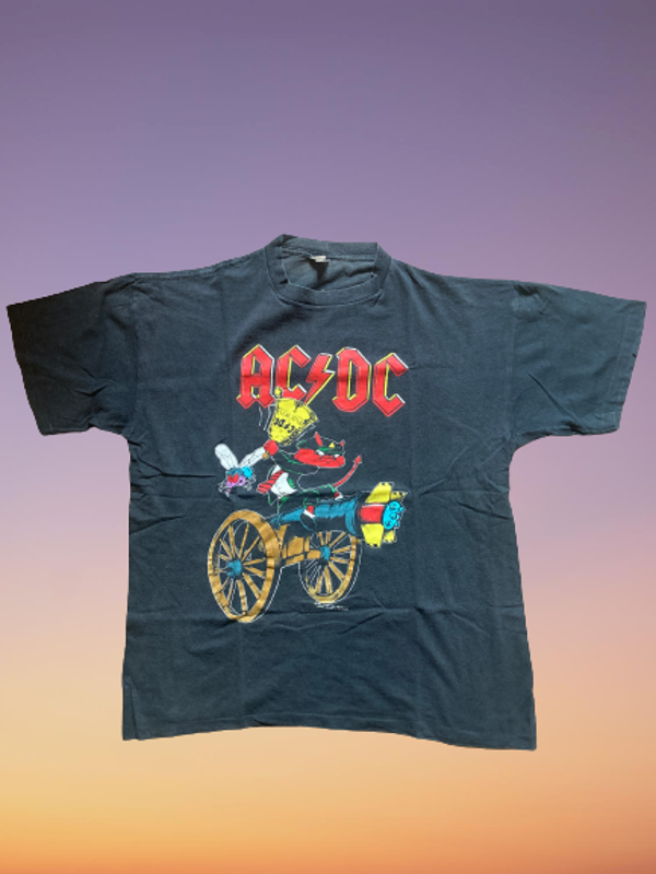 Rare vintage AC DC 'Hells Bells' T-Shirt size XL.(L)