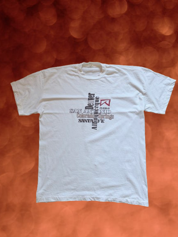 Vintage 90's Marlboro T-Shirt Size XL.