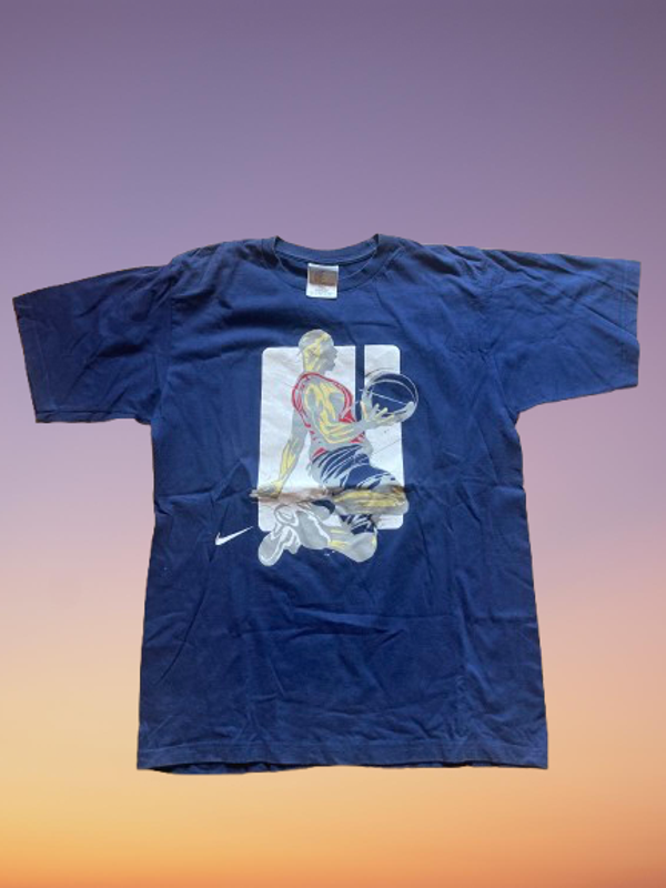 Vintage Nike Basketball T-Shirt Size M.