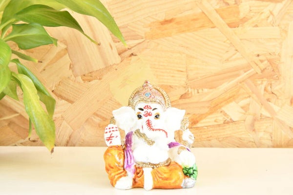 Ganesha met attributen