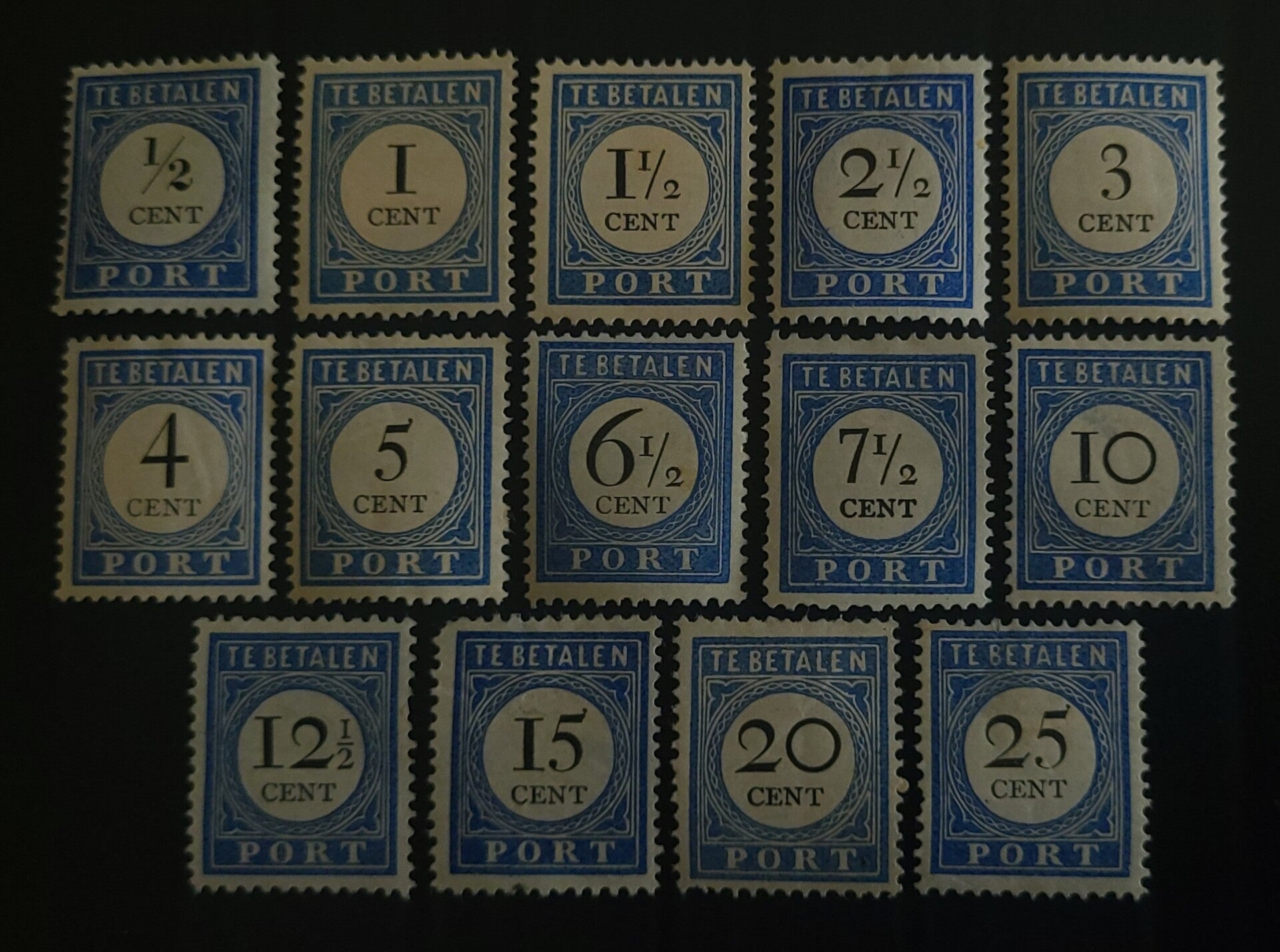 PORT 13-26 ONGESTEMPELD