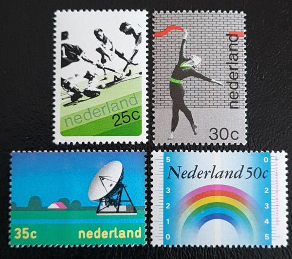 NVPH 1032-1035 POSTFRIS