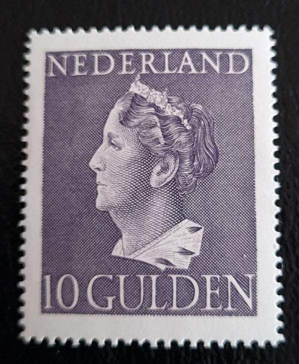 NVPH 349 ONGESTEMPELD