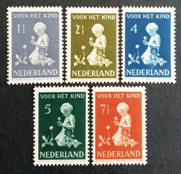 NVPH 374-378 ONGESTEMPELD