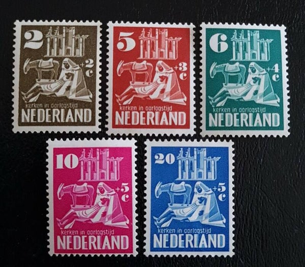 NVPH 556-560 ONGESTEMPELD