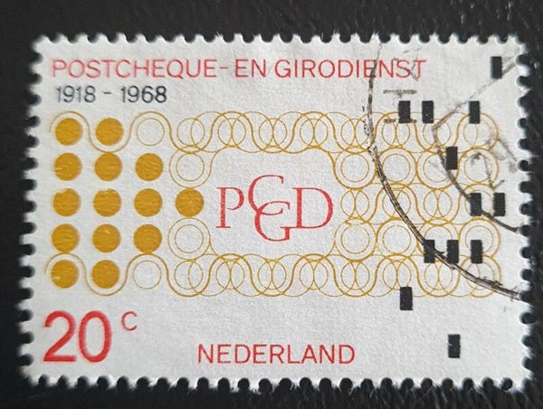 NVPH 900 GESTEMPELD