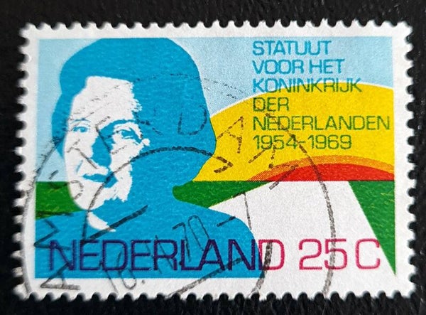 NVPH 938 GESTEMPELD