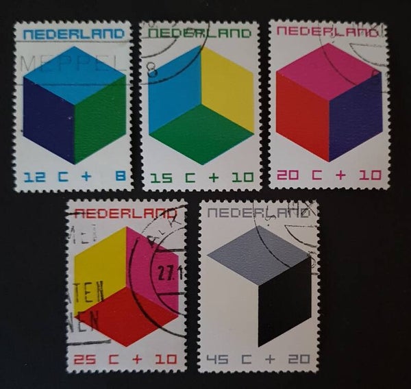 NVPH 978-982 GESTEMPELD