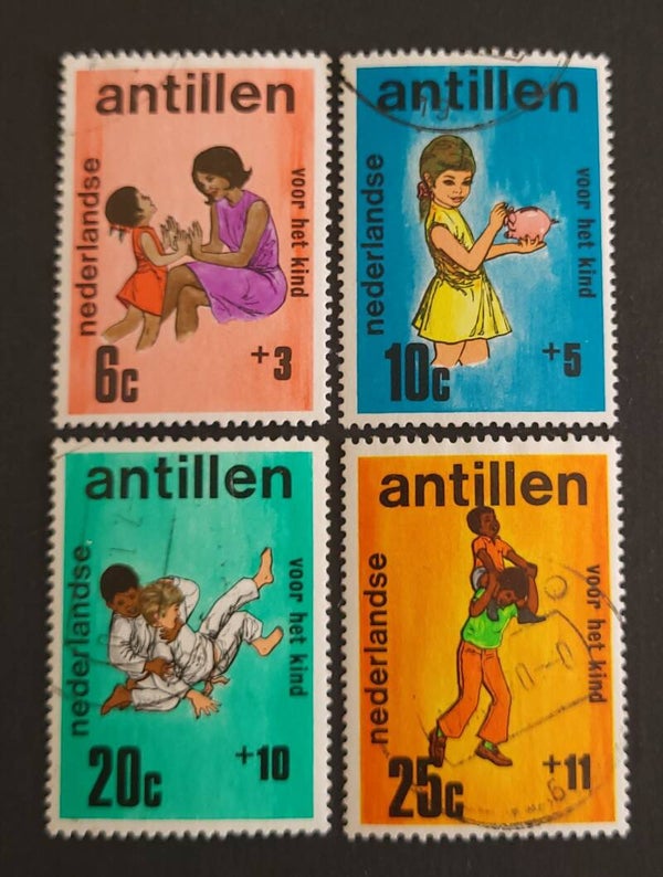 NEDERLANDSE ANTILLEN NVPH 430-433 GESTEMPELD