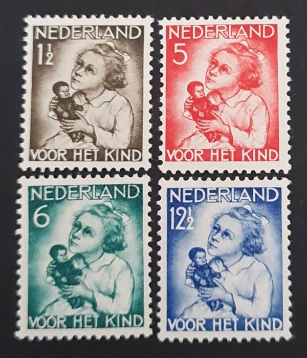 NVPH 270-273 ONGESTEMPELD