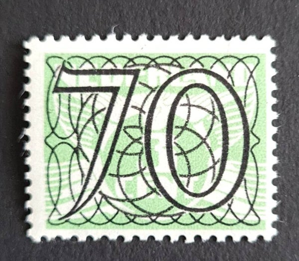 NVPH 369 ONGESTEMPELD