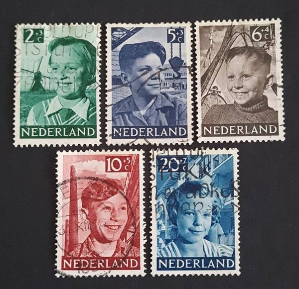 NVPH 573-577 GESTEMPELD