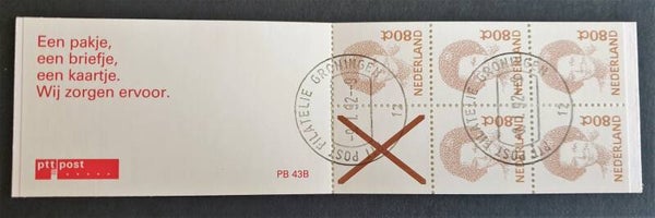 POSTZEGELBOEKJE PB 43B GESTEMEPLD