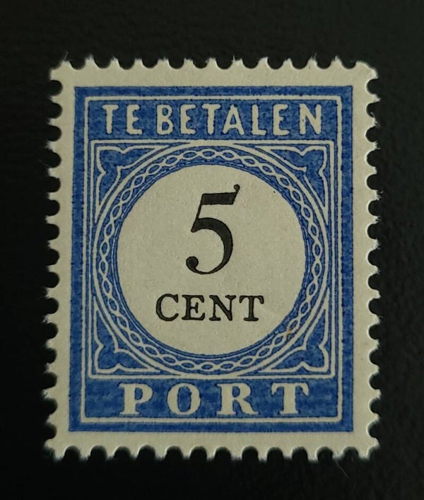 PORT 19 ONGESTEMPELD