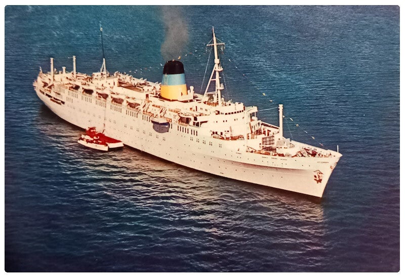 Bateaux olympia avec publicité médical