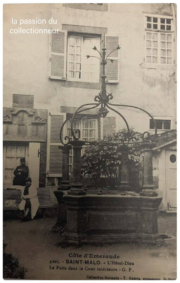 Carte postale de Saint Malo l'hôtel dieu