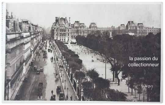 Paris rue rivoli les tuileries et le Louvre