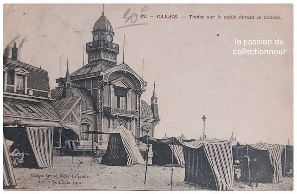 Calais tentes sur le sable devant le casino