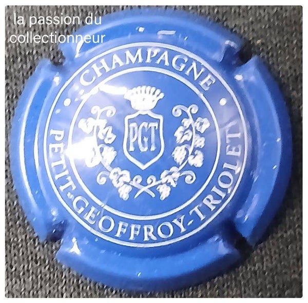 Capsule de champagne Petit Geoffroy Triolet