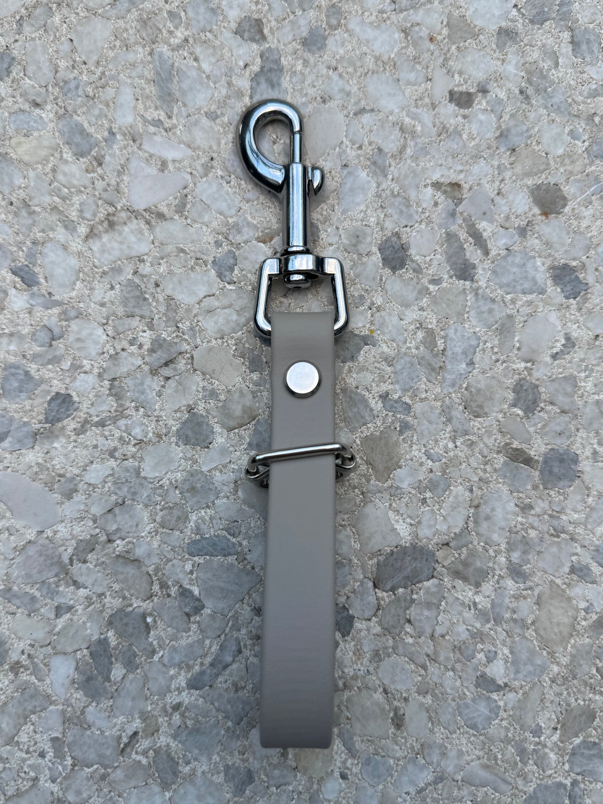 Kotbeutelhalter aus Biothane