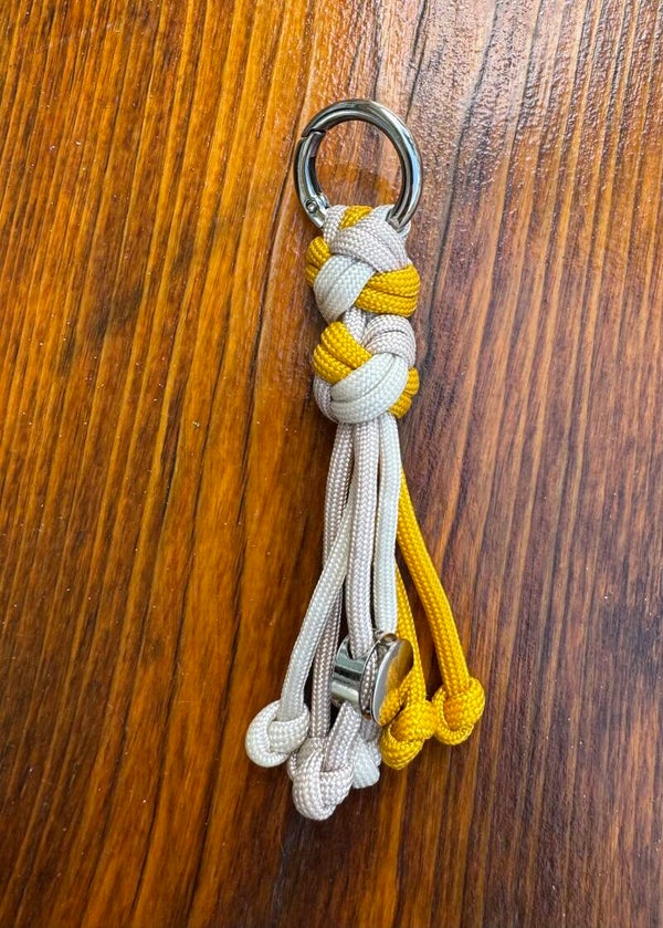 Kotbeutelhalter aus Paracord