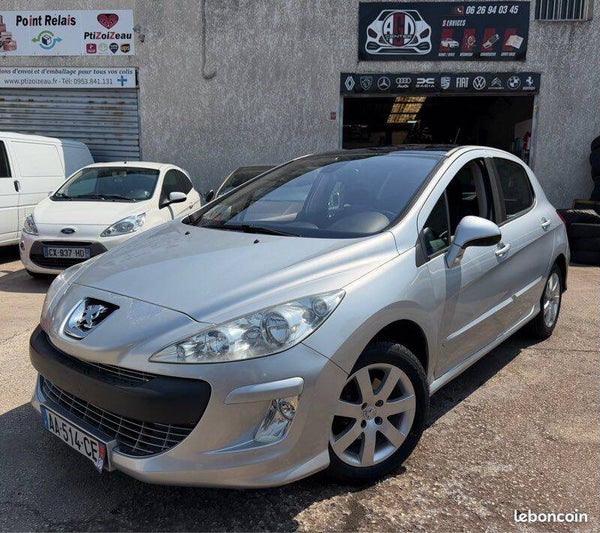 PEUGEOT 308 1.6 HDi 110 CH PREMIUM – TOIT PANORAMIQUE – ENTRETIEN COMPLET – AUCUN FRAIS