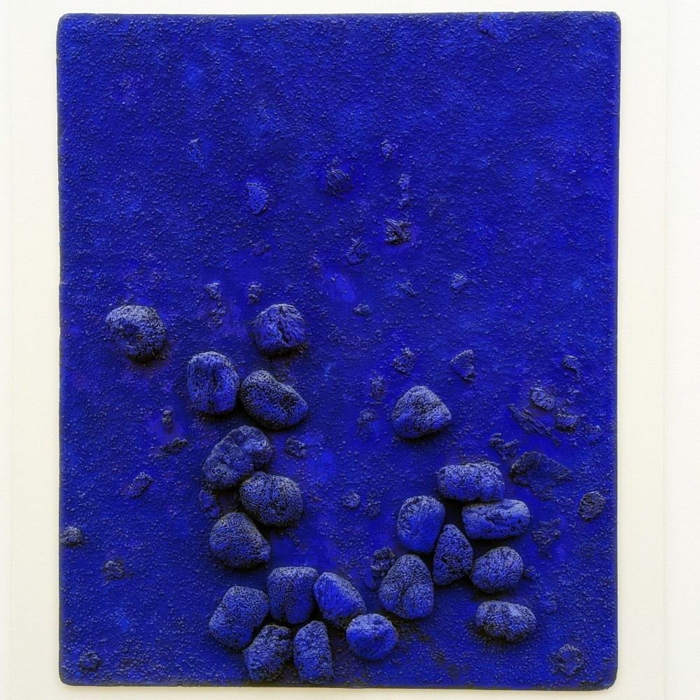 Gemälde von Yves Klein, monochromes Werk in intensivem Blau