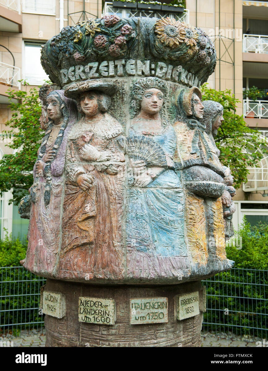Ein schöner Blick auf den Frauenbrunnen in Köln