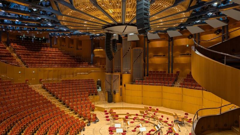 Ein wunderbarer Blick auf den Konzertsaal mit der Bühne in der Philharmie Köln