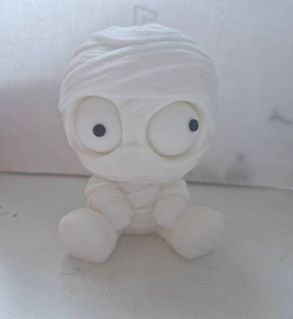 Wackelauge Mumie