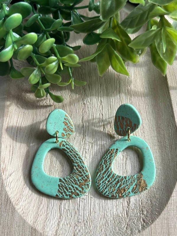 Mint & gold loop