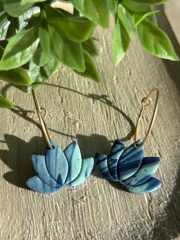Blue & mint lotus