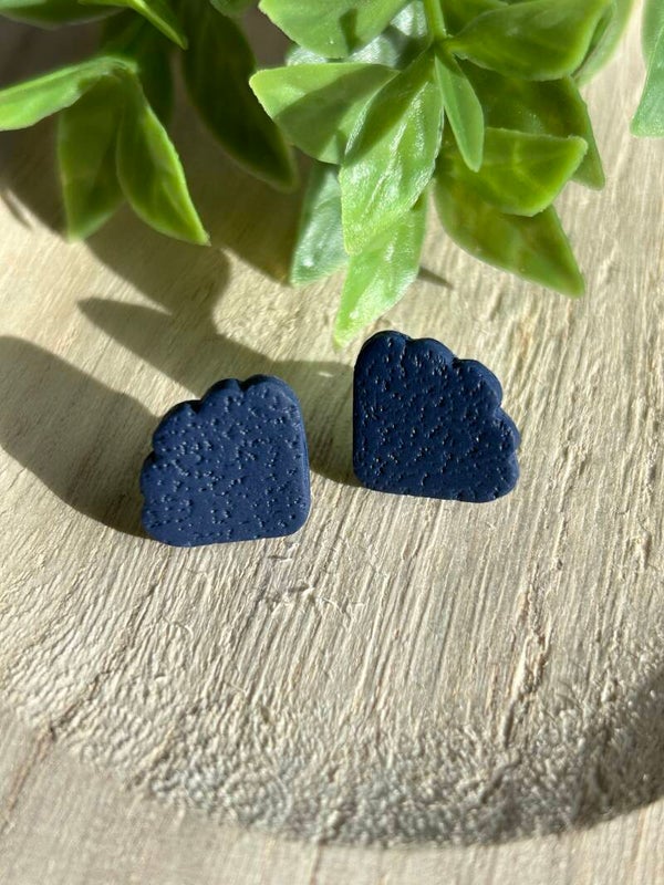 Blue shell stud