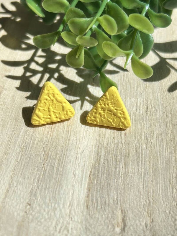 Yellow triangle stud