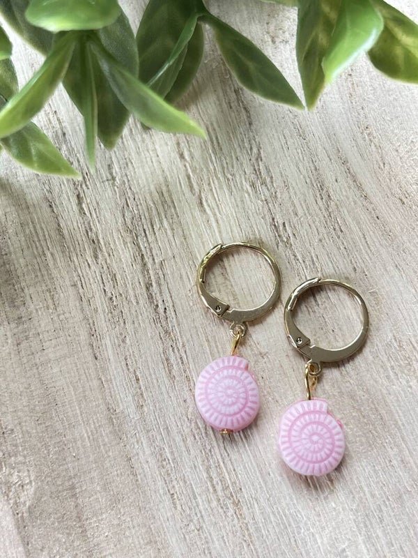 Pink round shell