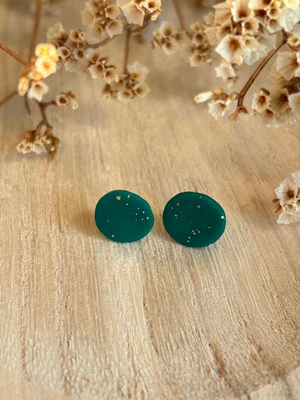 Green & gold stud