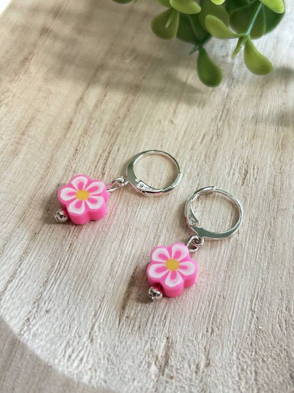 Bright pink & white flower