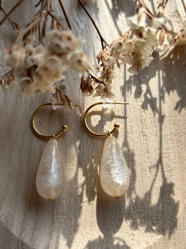 Gold & pearly white