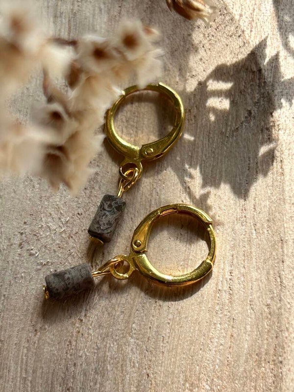 Small brown stones