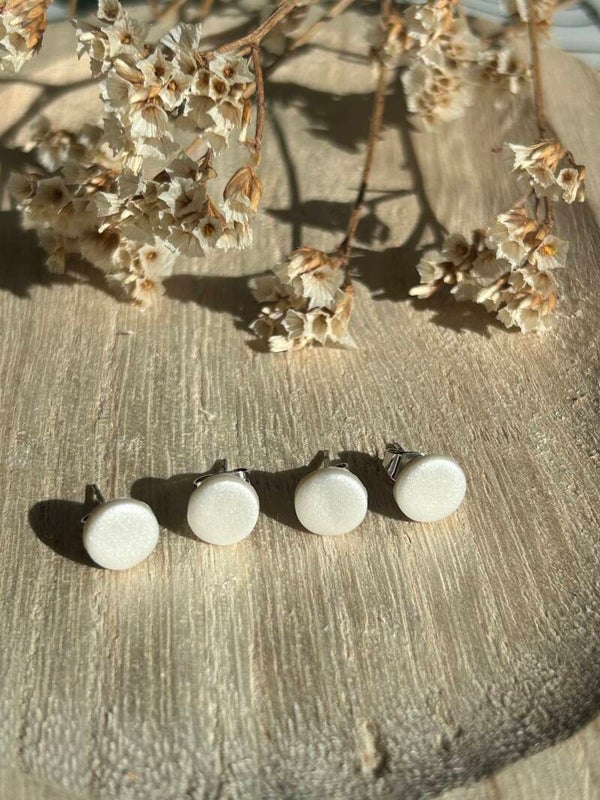 Pearl mini stud