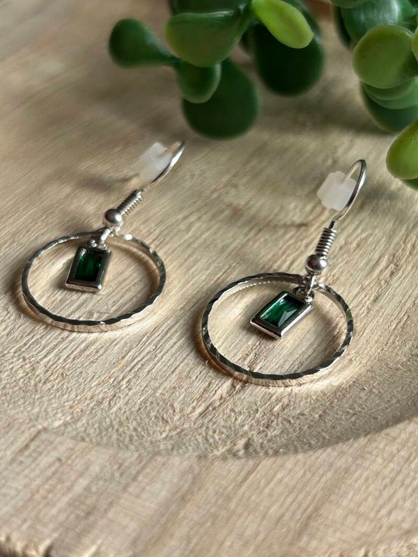 Green sparkly diamond